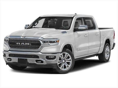 RAM 1500 Limited Crew Cab 4x4 de 2023 con caja de 5'7'