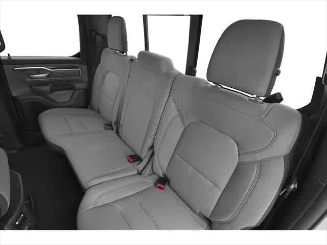 RAM 1500 Limited Crew Cab 4x4 de 2023 con caja de 5'7'