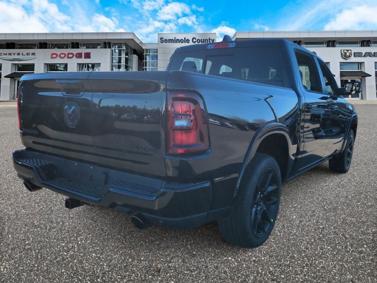2026 RAM Ram 1500 RAM 1500 LARAMIE CREW CAB 4X4 5'7' BOX