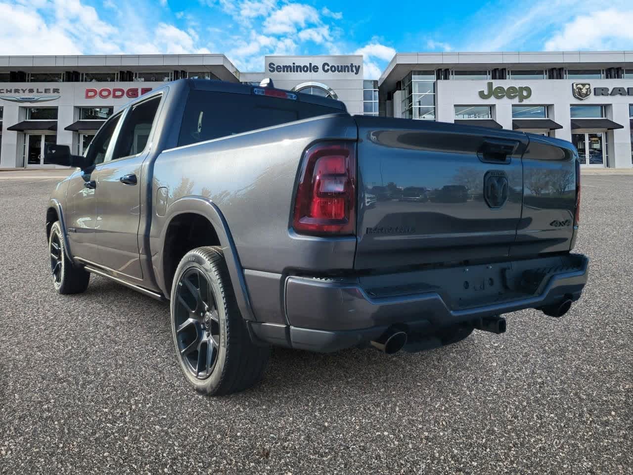 2026 RAM Ram 1500 RAM 1500 LARAMIE CREW CAB 4X4 5'7' BOX