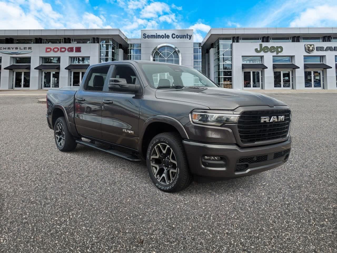 2026 RAM Ram 1500 RAM 1500 LARAMIE CREW CAB 4X4 5'7' BOX
