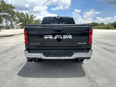 2025 RAM 1500 Laramie Cabina Doble 4x4 Caja de 5'7''