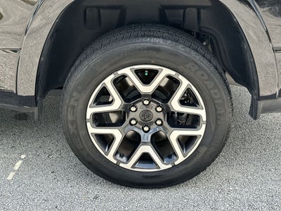 2025 RAM 1500 Laramie Cabina Doble 4x4 Caja de 5'7''