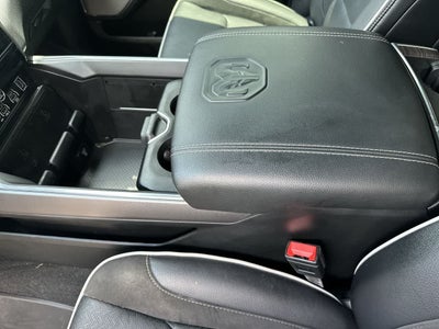 2025 RAM 1500 Laramie Cabina Doble 4x4 Caja de 5'7''