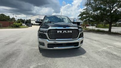 2025 RAM 1500 Laramie Cabina Doble 4x4 Caja de 5'7''
