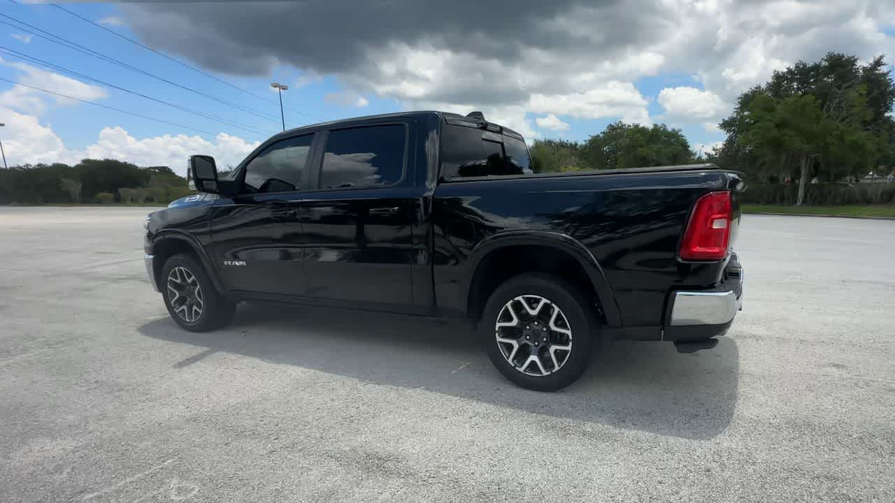 2025 RAM 1500 Laramie Cabina Doble 4x4 Caja de 5'7''