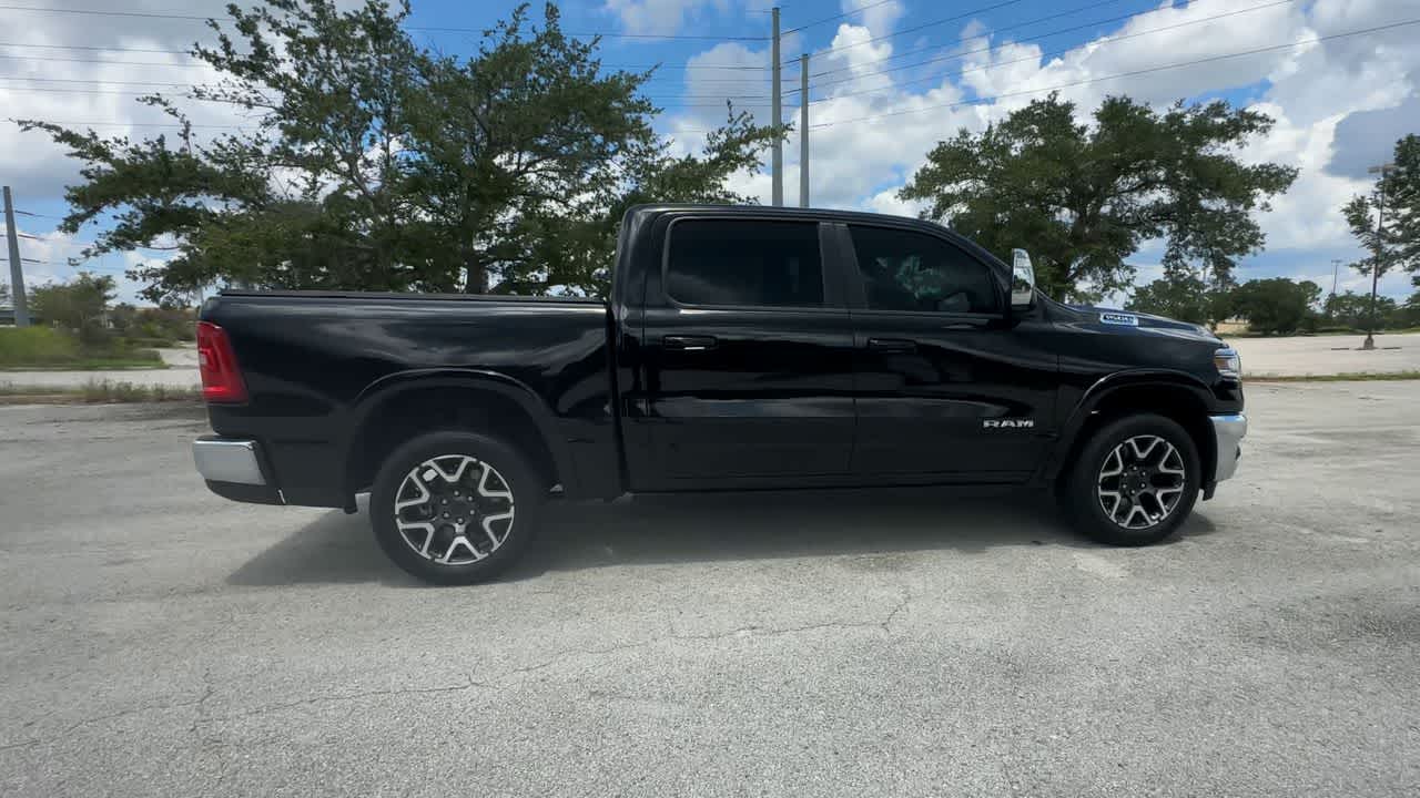 2025 RAM 1500 Laramie Cabina Doble 4x4 Caja de 5'7''