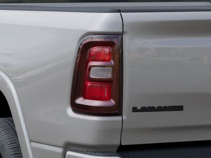 RAM 1500 de 2027, RAM 1500 LARAMIE, cabina doble, 4x4, caja de 5'7'