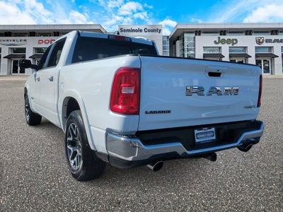 2025 RAM 1500 Laramie Cabina Doble 4x4 Caja de 5'7''