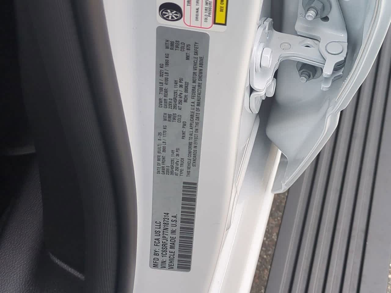 2026 RAM Ram 1500 RAM 1500 LARAMIE CREW CAB 4X4 5'7' BOX