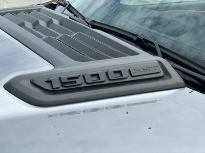 2025 RAM 1500 Laramie Cabina Doble 4x4 Caja de 5'7''