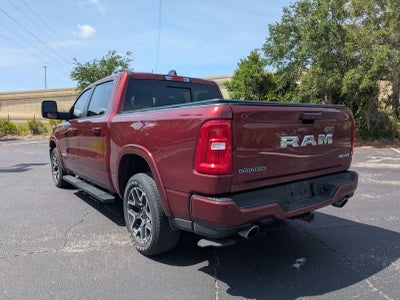 2025 RAM 1500 Laramie Cabina Doble 4x4 Caja de 5'7''