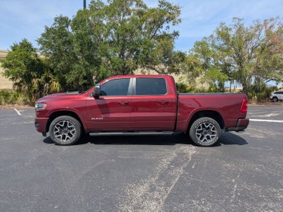 2025 RAM 1500 Laramie Cabina Doble 4x4 Caja de 5'7''