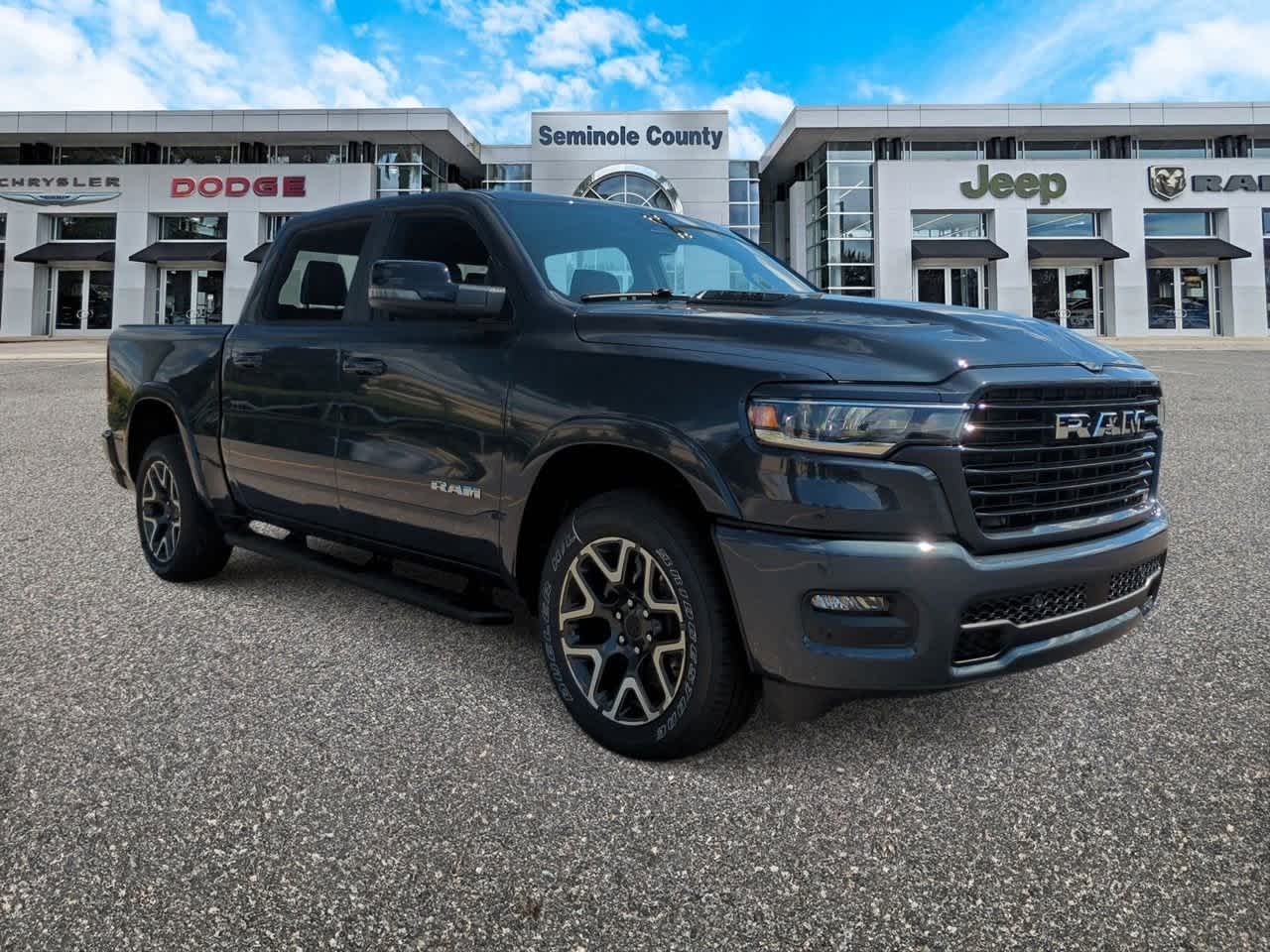 2026 RAM Ram 1500 RAM 1500 LARAMIE CREW CAB 4X4 5'7' BOX