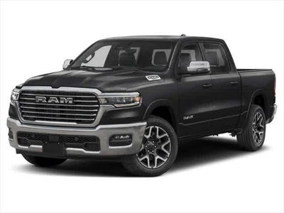 2025 RAM 1500 Laramie Cabina Doble 4x4 Caja de 5'7''