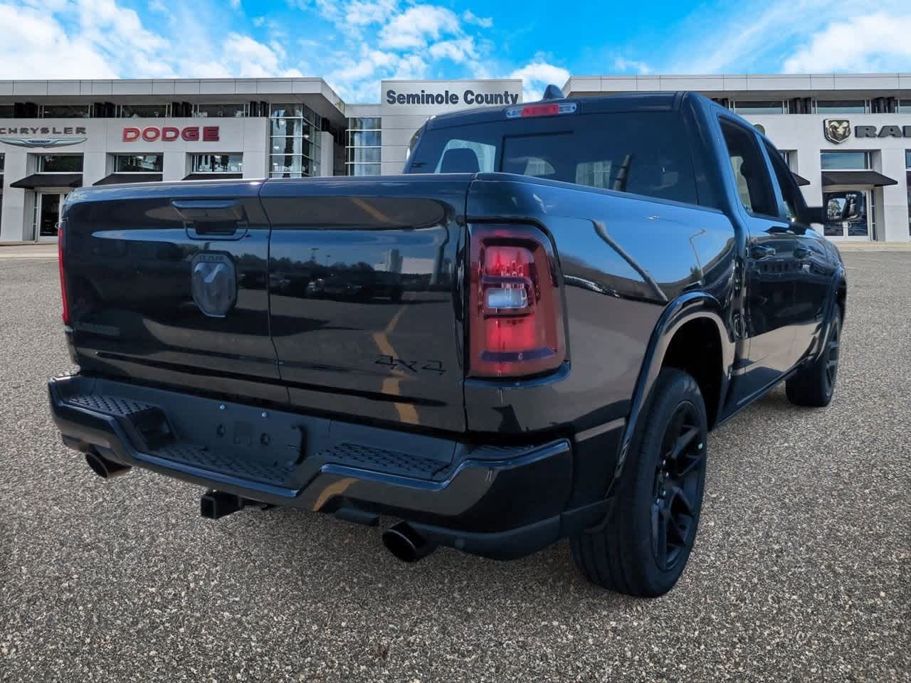 2026 RAM Ram 1500 RAM 1500 LARAMIE CREW CAB 4X4 5'7' BOX