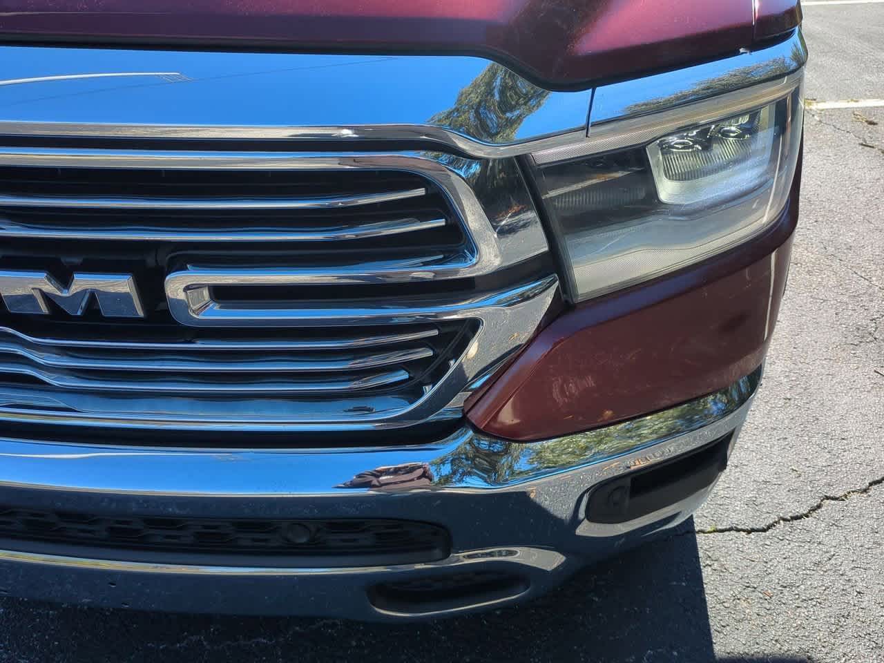 RAM 1500 Laramie Crew Cab 4x4 2019 con caja de 5'7''