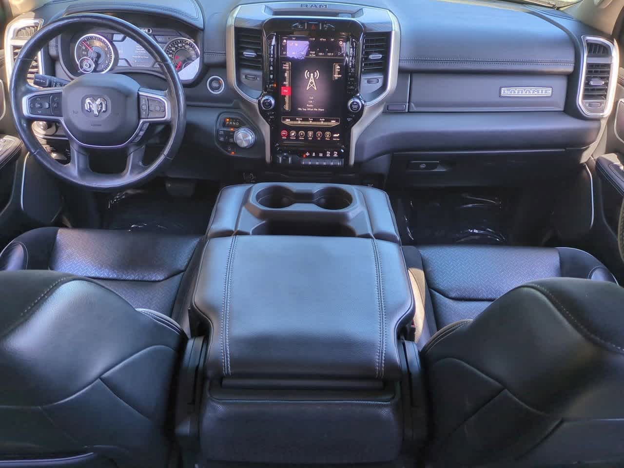 RAM 1500 Laramie Crew Cab 4x4 2019 con caja de 5'7''