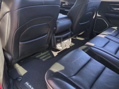 RAM 1500 Laramie Crew Cab 4x4 2019 con caja de 5'7''