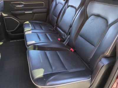 RAM 1500 Laramie Crew Cab 4x4 2019 con caja de 5'7''