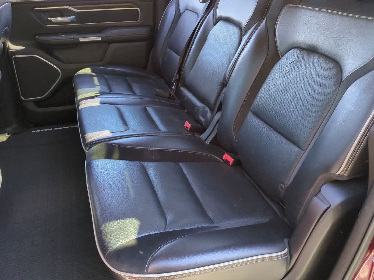 RAM 1500 Laramie Crew Cab 4x4 2019 con caja de 5'7''