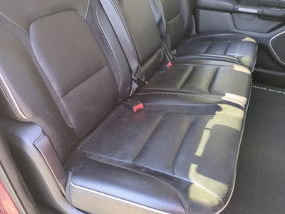 RAM 1500 Laramie Crew Cab 4x4 2019 con caja de 5'7''