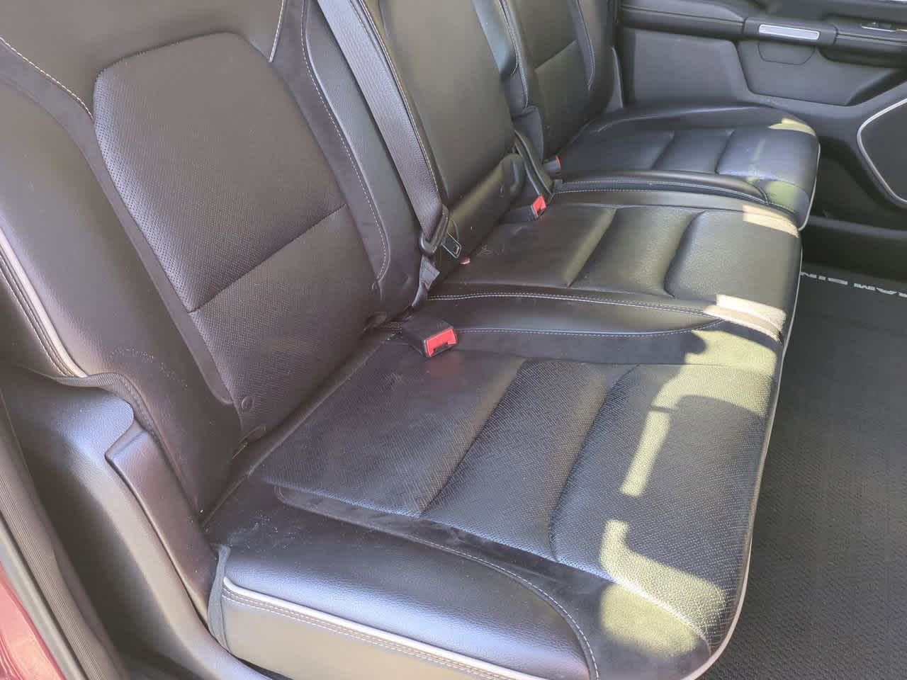 RAM 1500 Laramie Crew Cab 4x4 2019 con caja de 5'7''