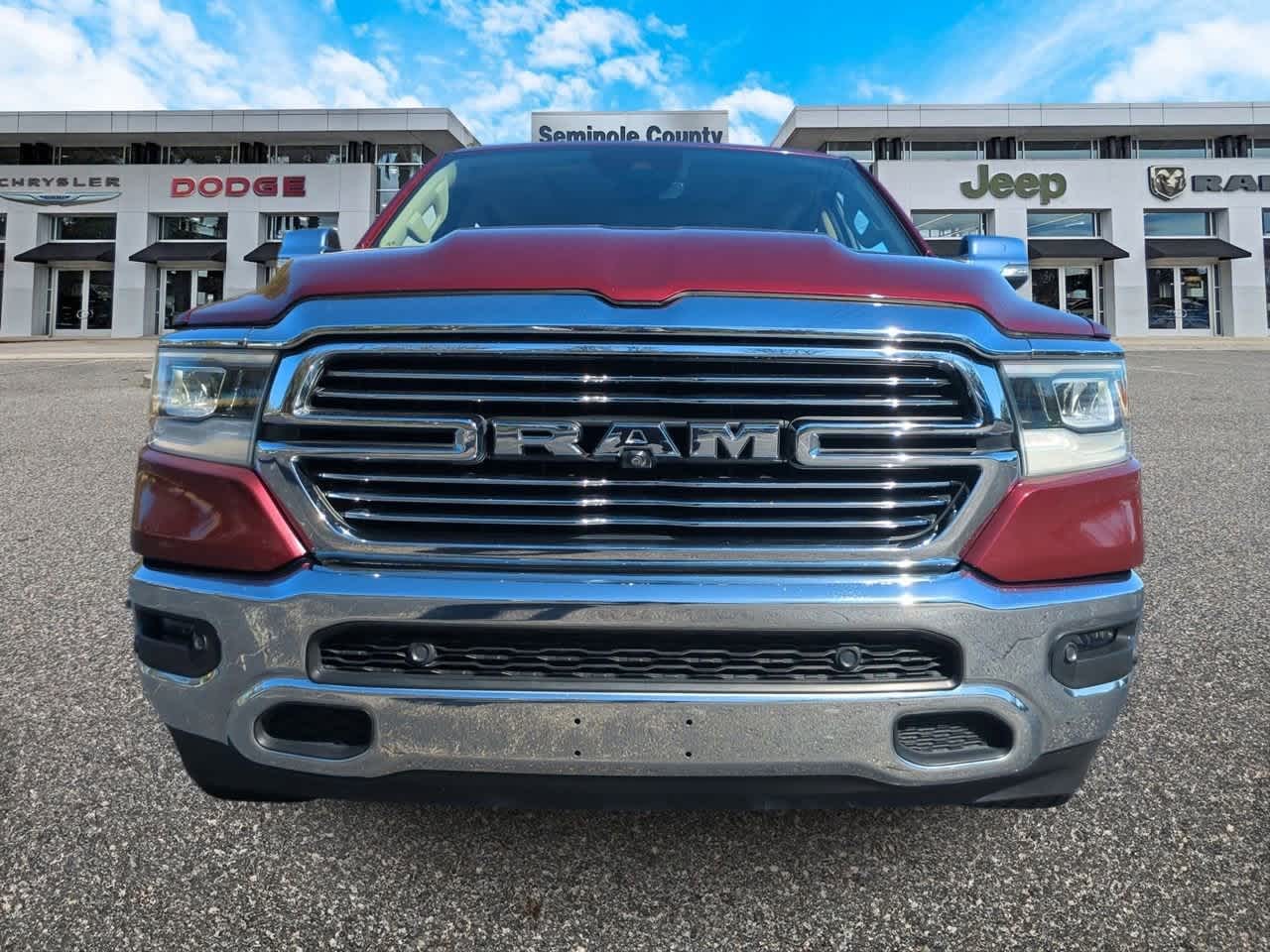 RAM 1500 Laramie Crew Cab 4x4 2019 con caja de 5'7''