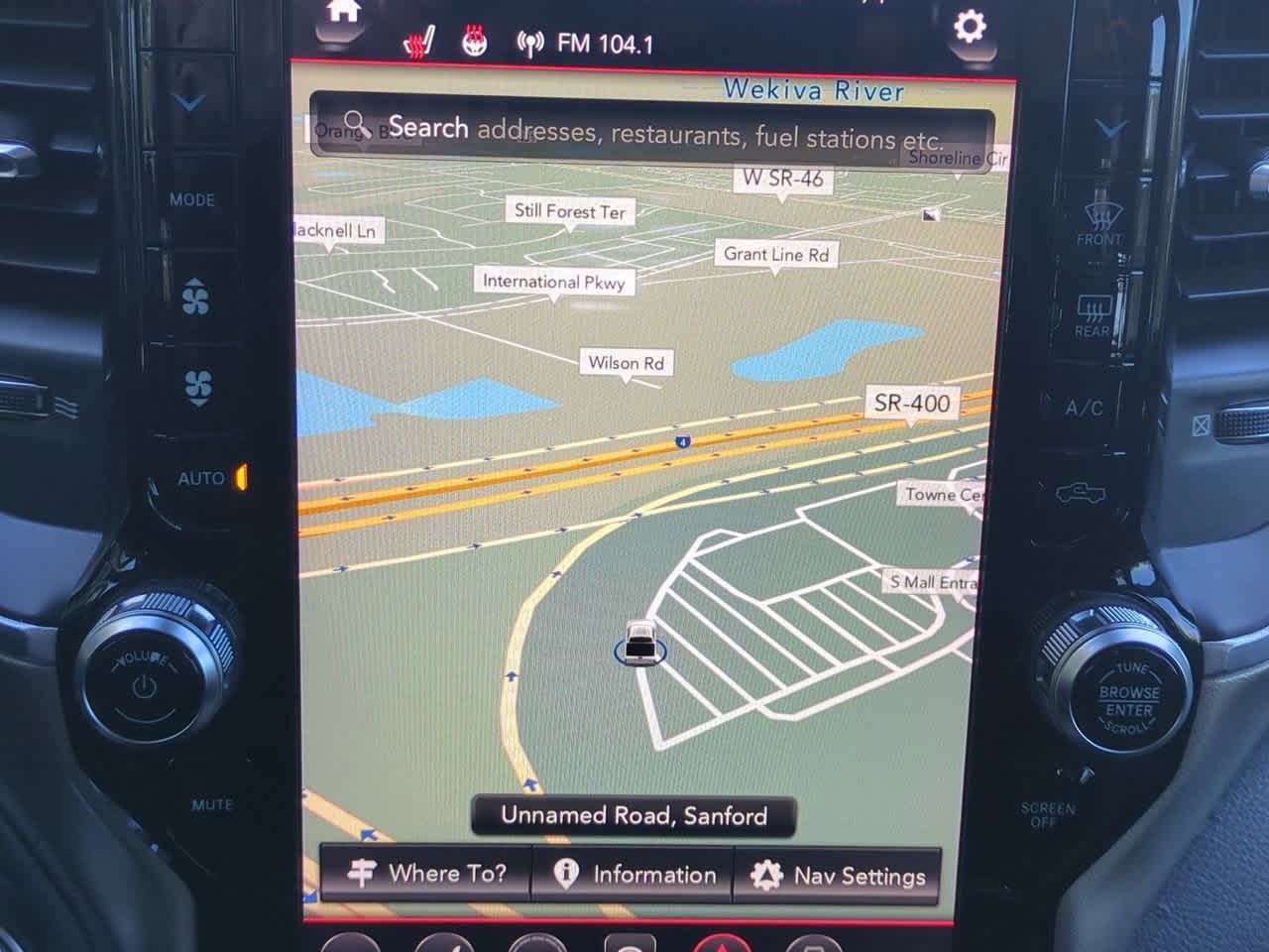 RAM 1500 Laramie Crew Cab 4x4 2019 con caja de 5'7''