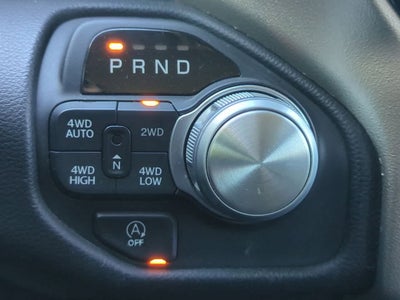 RAM 1500 Laramie Crew Cab 4x4 2019 con caja de 5'7''