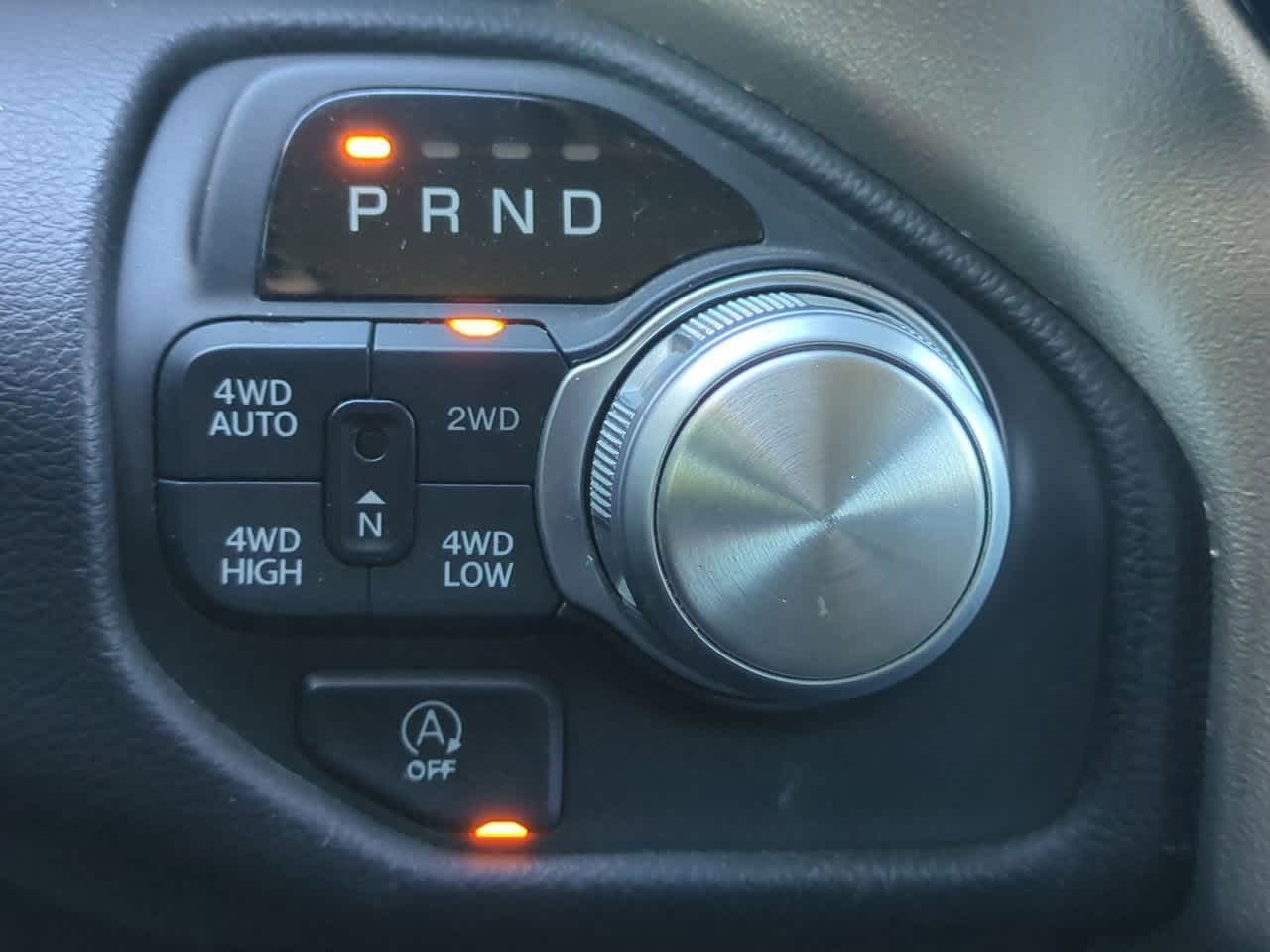 RAM 1500 Laramie Crew Cab 4x4 2019 con caja de 5'7''