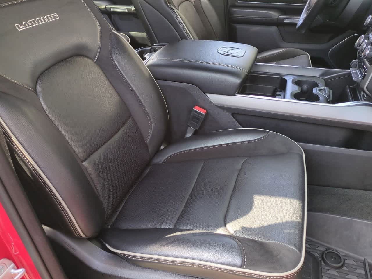 2022 RAM 1500 Laramie Cabina Doble 4x4 Caja de 5'7''