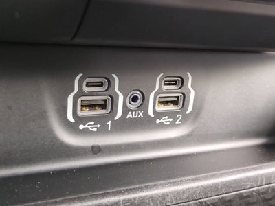 2022 RAM 1500 Laramie Cabina Doble 4x4 Caja de 5'7''