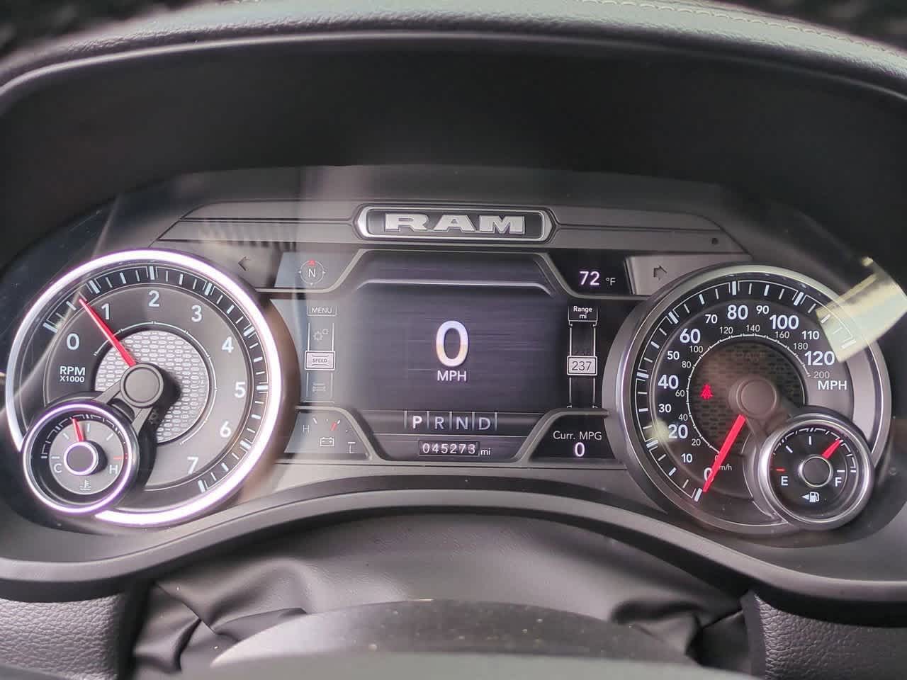 2022 RAM 1500 Laramie Cabina Doble 4x4 Caja de 5'7''