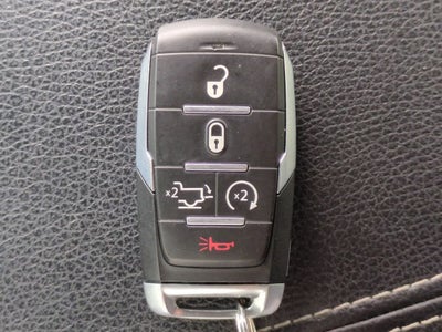 2022 RAM 1500 Laramie Cabina Doble 4x4 Caja de 5'7''