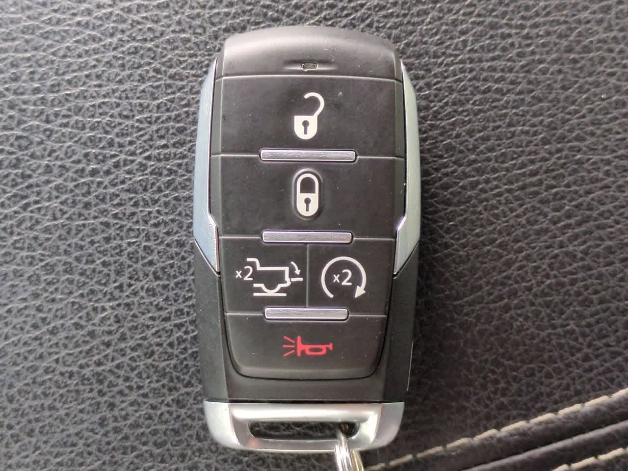 2022 RAM 1500 Laramie Cabina Doble 4x4 Caja de 5'7''