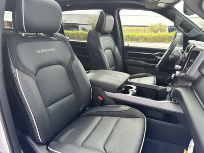 RAM 1500 de 2027, RAM 1500 LARAMIE, cabina doble, 4x4, caja de 5'7'