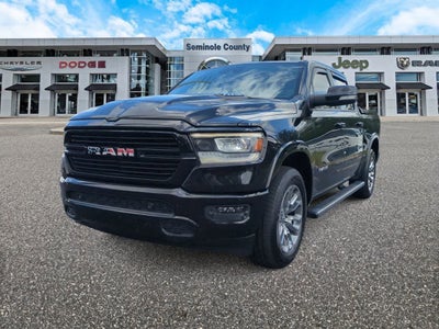 RAM 1500 Laramie Crew Cab 4x4 de 2021 con caja de 1,70 m