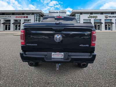 RAM 1500 Laramie Crew Cab 4x4 de 2021 con caja de 1,70 m