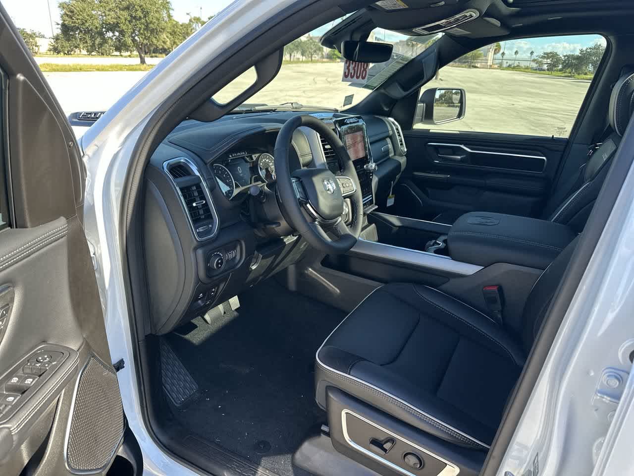 RAM 1500 de 2027, RAM 1500 LARAMIE, cabina doble, 4x4, caja de 5'7'