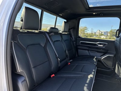 RAM 1500 de 2027, RAM 1500 LARAMIE, cabina doble, 4x4, caja de 5'7'