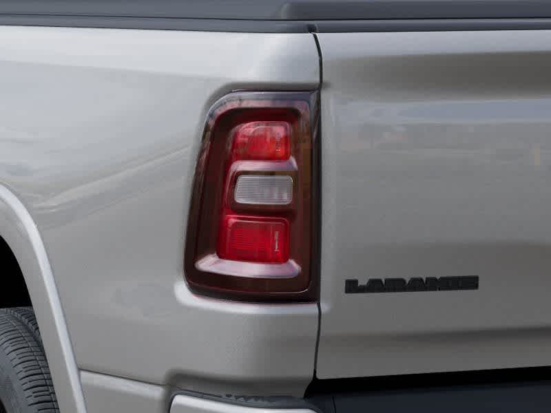 RAM 1500 de 2027, RAM 1500 LARAMIE, cabina doble, 4x4, caja de 5'7'
