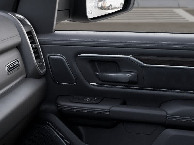 RAM 1500 de 2027, RAM 1500 LARAMIE, cabina doble, 4x4, caja de 5'7'