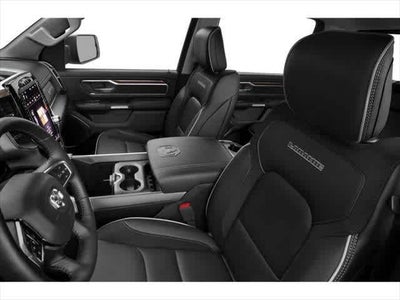 2019 RAM 1500 Laramie Crew Cab 4x4 5'7' Box