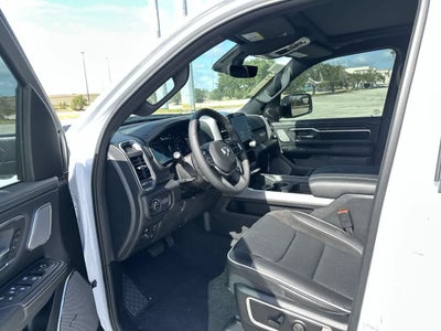 RAM 1500 de 2027, RAM 1500 LARAMIE, cabina doble, 4x4, caja de 5'7'