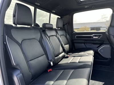 RAM 1500 de 2027, RAM 1500 LARAMIE, cabina doble, 4x4, caja de 5'7'