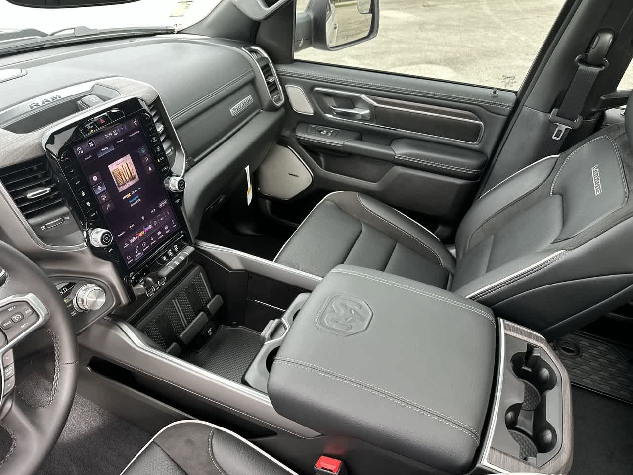 RAM 1500 de 2027, RAM 1500 LARAMIE, cabina doble, 4x4, caja de 5'7'