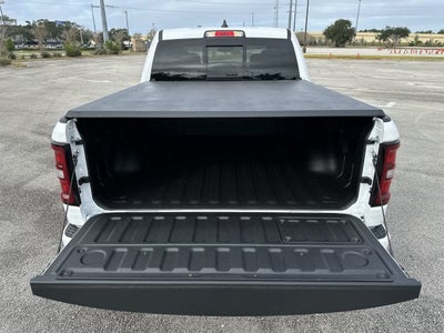 RAM 1500 de 2027, RAM 1500 LARAMIE, cabina doble, 4x4, caja de 5'7'
