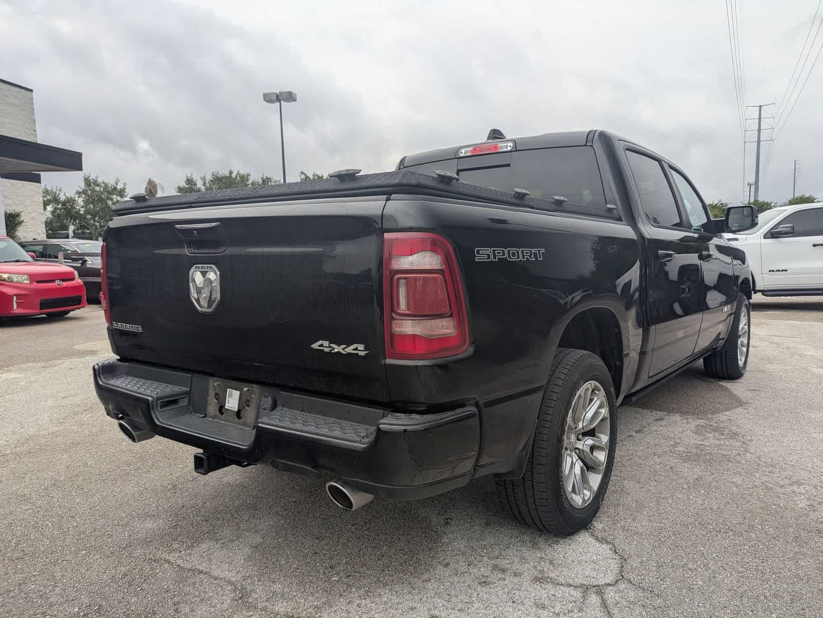 2023 RAM 1500 Laramie Cabina Doble 4x4 Caja de 5'7'