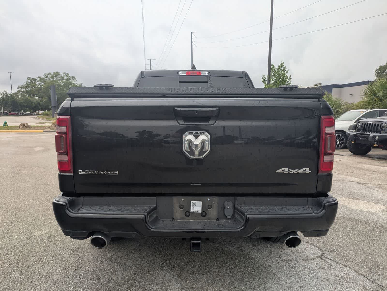 2023 RAM 1500 Laramie Cabina Doble 4x4 Caja de 5'7'